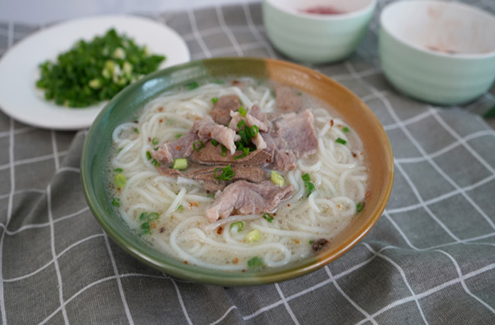 道里原味汤粉王培训